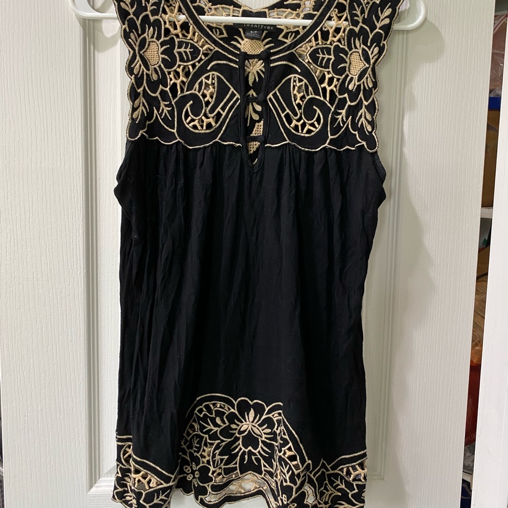 F21 lace looking top